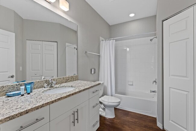 Building Photo - 3211 Oyster Ln