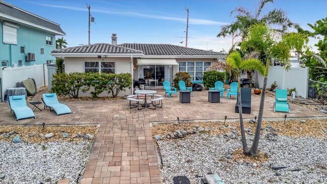 Building Photo - 11420 1st St E