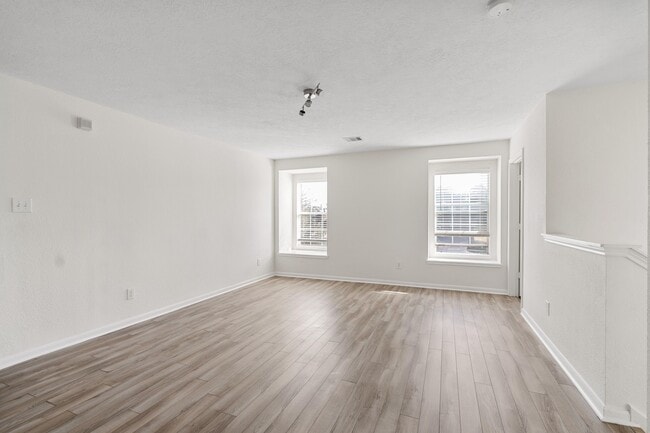 Building Photo - 18102 Clayton Bluff Ln