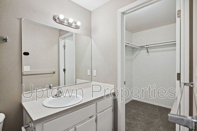 Building Photo - 6133-6135 SE Frances St.