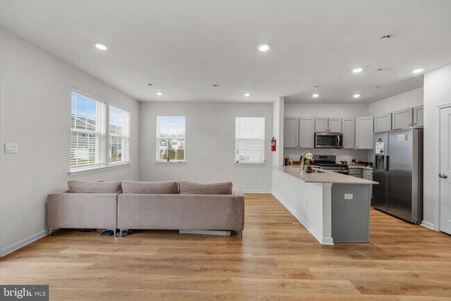 Building Photo - 39 Nelsons Wy