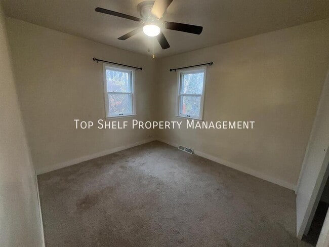 Building Photo - 2823 Holcomb Ave