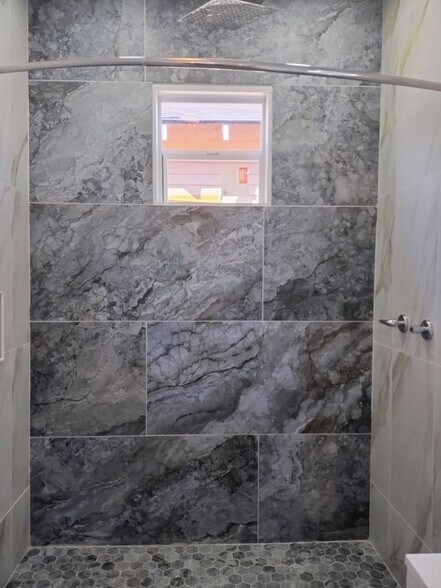 Building Photo - 2717 Loyola Ave