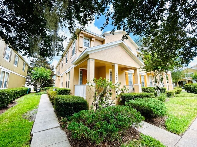 Building Photo - Beautiful Townhome in Lake Nona