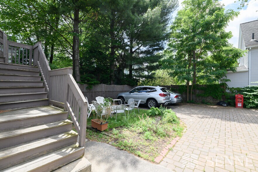 Primary Photo - 14 Skehan St