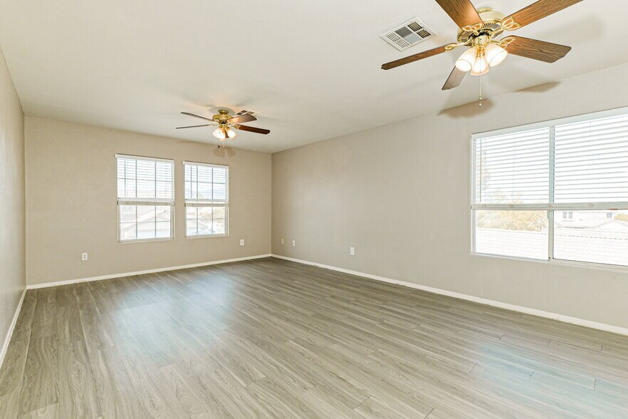 Building Photo - 1096 Pincay Dr