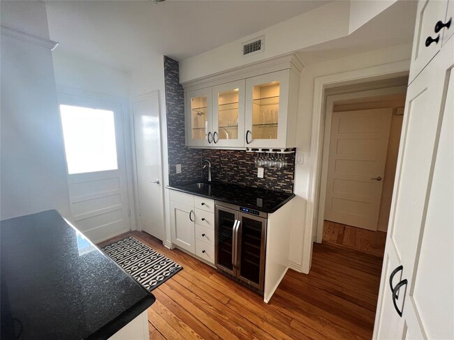 Building Photo - 1511 Chelsea Ln