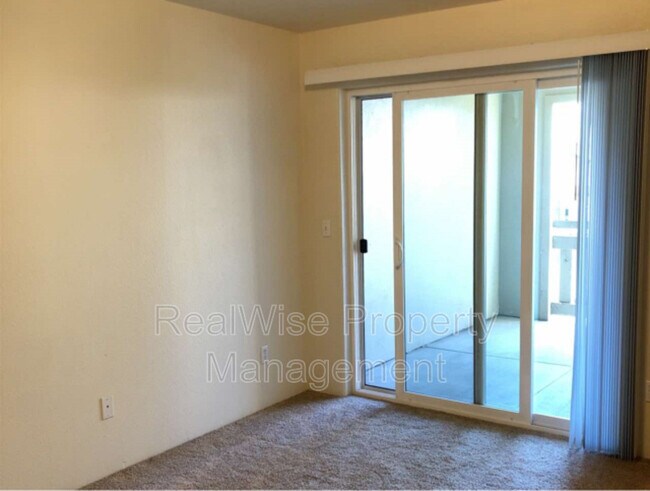 Building Photo - 1984 Sky Park Dr