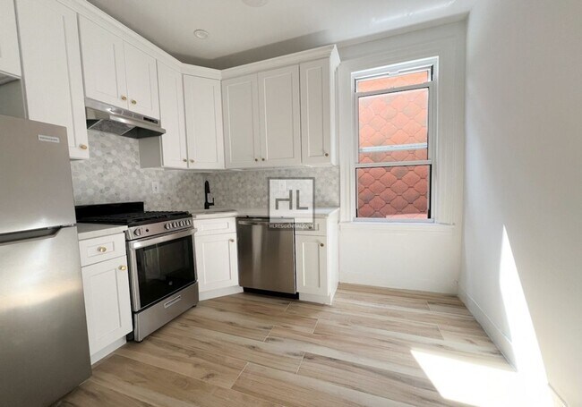 Building Photo - 42 STREET