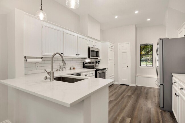 Building Photo - 9910 Hambleton Way Cir