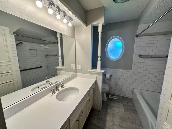 Building Photo - For Rent: Upgraded 3 Bed, 2.5 Bath Home in...