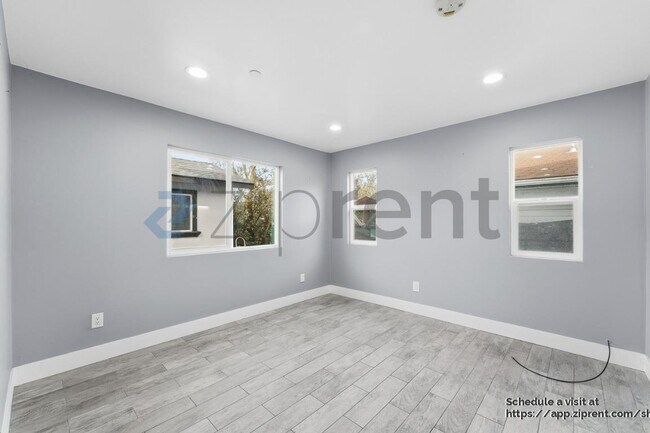 Building Photo - 4403 Jenkins Way