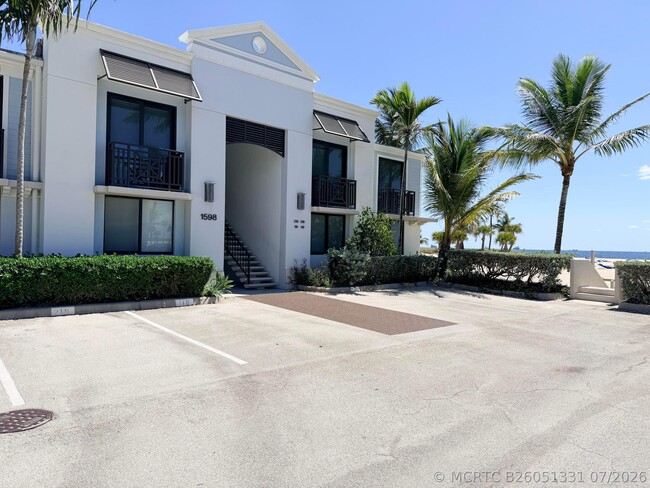 Building Photo - 1598 S Ocean Ln