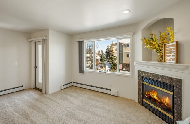 La Maisonnette Apartments - Living Room - La Maisonnette