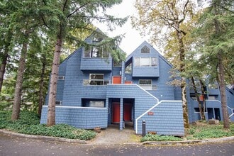 Building Photo - Gorgeous & Bright 1-Bed w/ Wood-Burning Fireplace, W/D, & Private Patio!