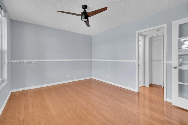 Building Photo - 3151 N Course Ln