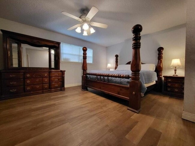Building Photo - 20914 TX-35