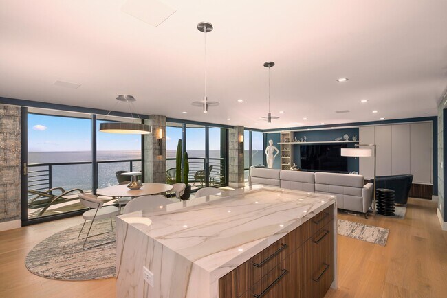 Building Photo - 250 S Ocean Blvd