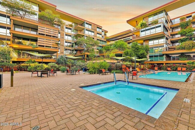 Building Photo - 7151 E Rancho Vista Dr