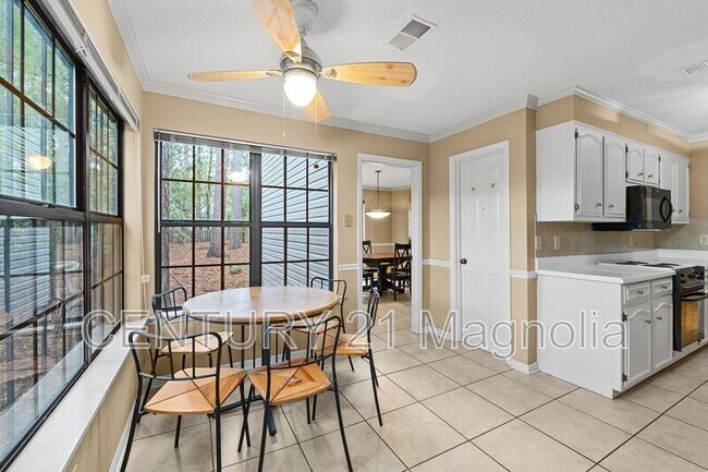 Building Photo - 2519 Carriage Creek