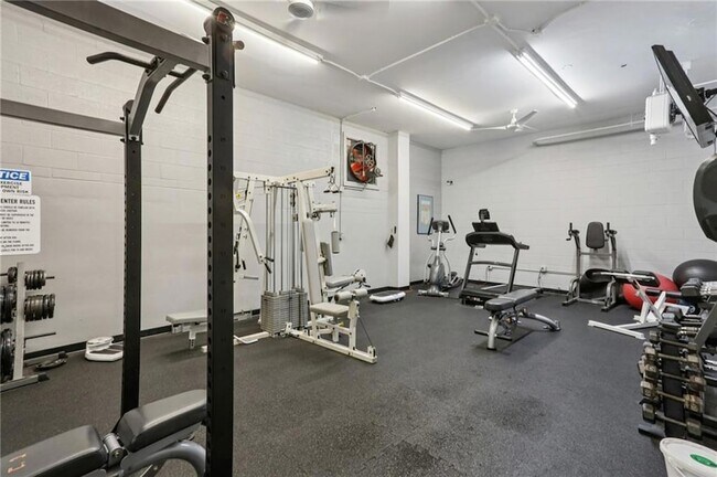 Building Photo - 3060 Pharr Ct S Northwest