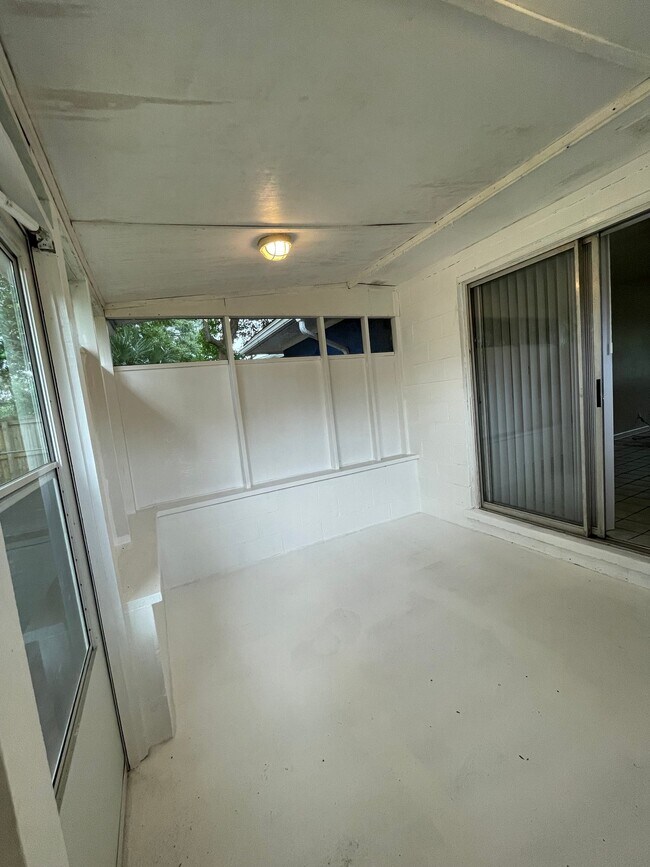 Building Photo - 48 Fawn Ln