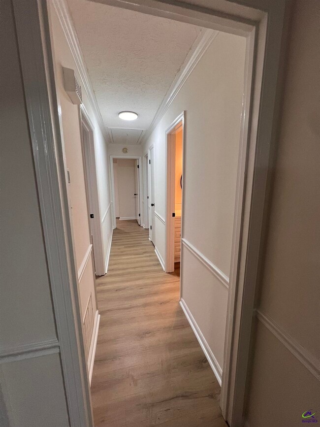 Building Photo - 789 S Forest Lake Dr