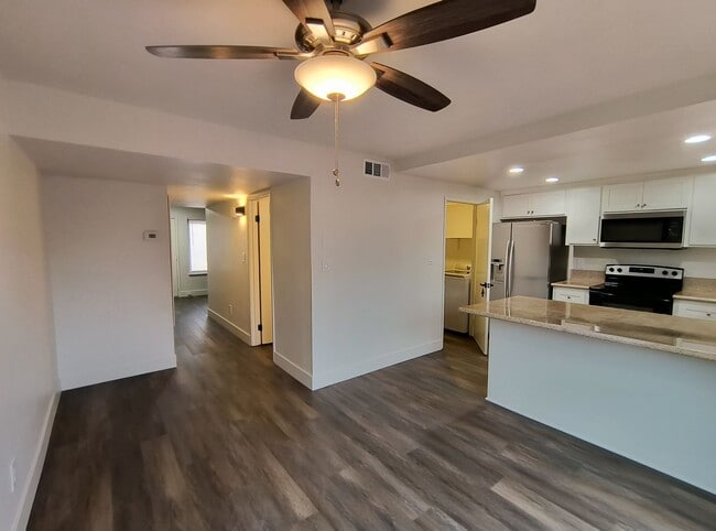 Building Photo - Available Now! Beautifully Remodeled 2 Story Condo located in Sacramento!