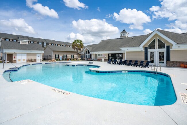 Building Photo - 1051 Southern Dr