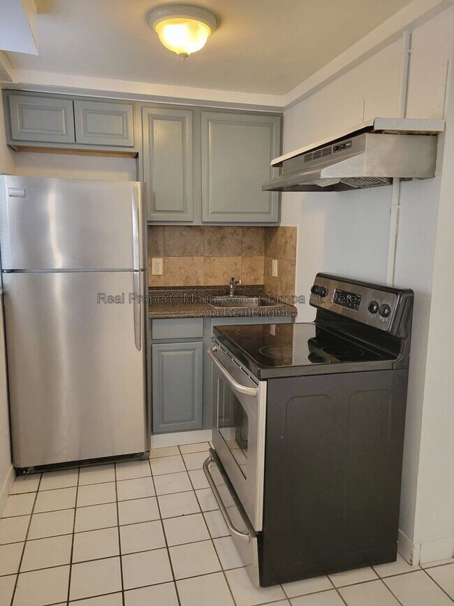 Building Photo - 643 Wisteria Ct