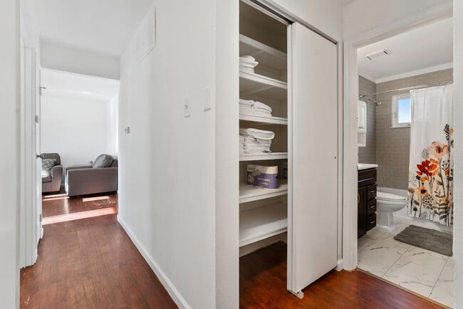 Building Photo - 2104 Foggy Bottom Dr