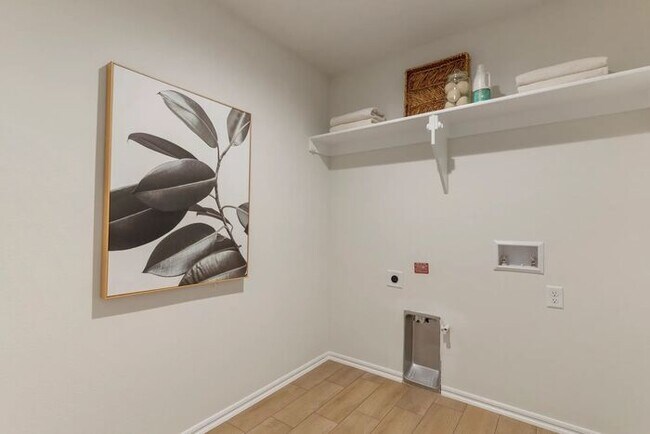 Building Photo - 4 Bedroom Home In Owasso