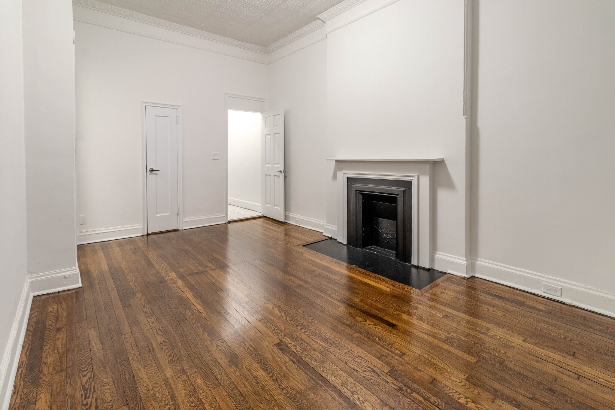 Building Photo - 318 E 53rd St