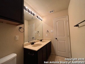 Building Photo - 522 Creekside Cir