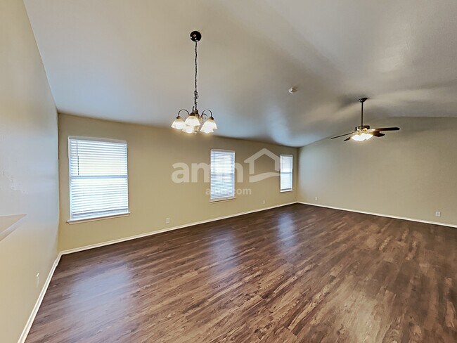 Building Photo - 4124 Wensledale Dr