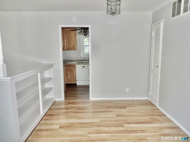 Building Photo - 245 Unquowa Rd