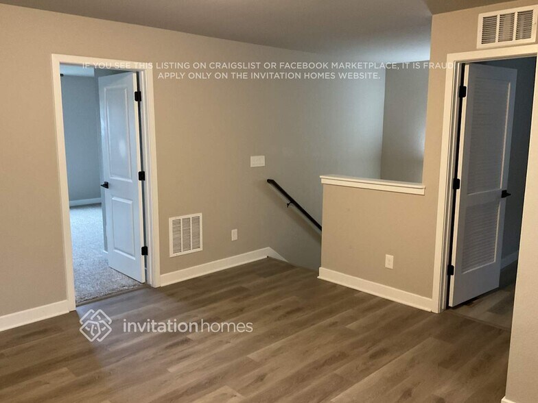 Building Photo - 10046 Luneth Dr