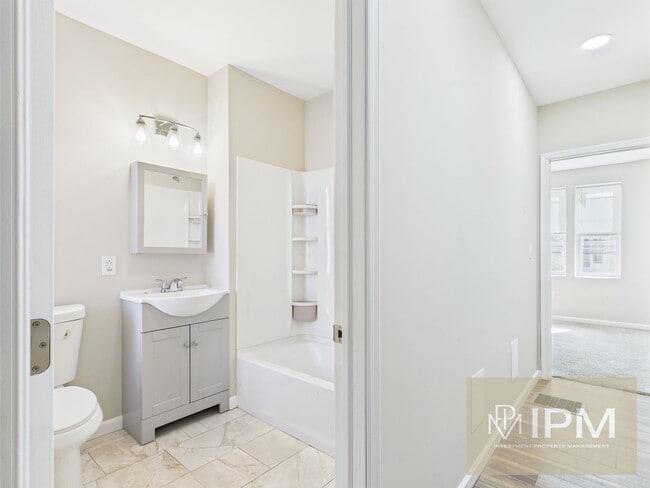Building Photo - Available Now! Charming 3 Bedroom, 2 Bath ...