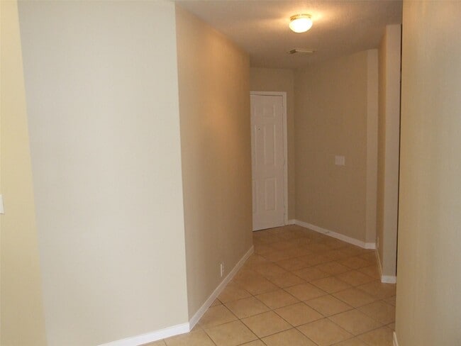 Building Photo - 410 Cypresswood Haven