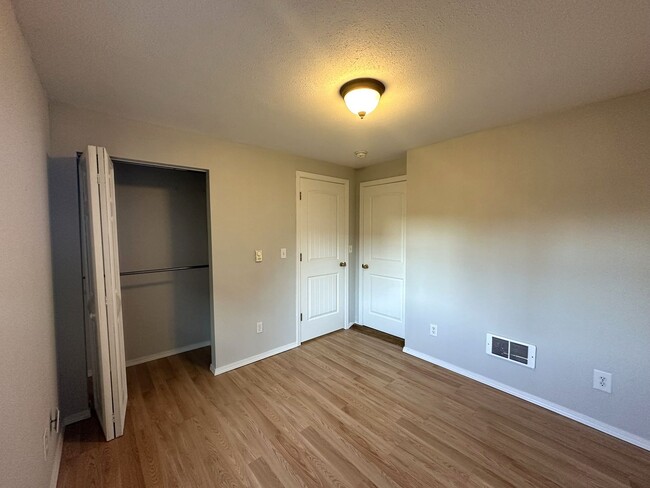 Building Photo - Stand-alone 1BR Home | W/D | Prime North E...