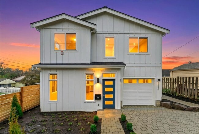 Building Photo - Newly Built Modern Craftsman in Prime Seattle Location