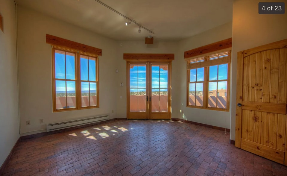 Bedroom/office 1 - 13 Plaza Nueva