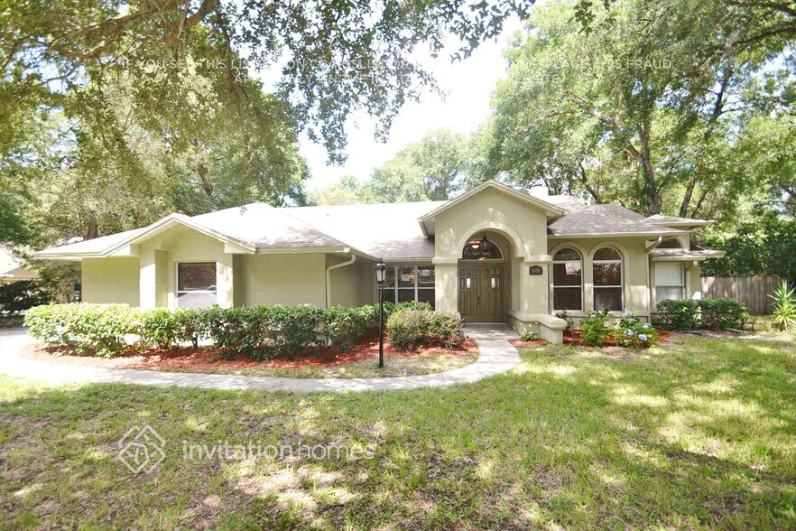 Building Photo - 1456 Deer Lake Cir