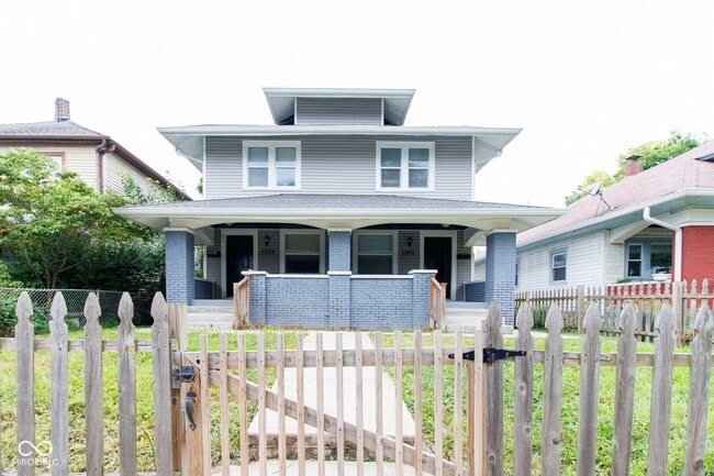 Primary Photo - 1338 N Olney St