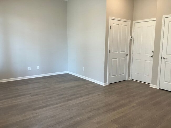 Building Photo - One Month Free $2,100 off at Arden Village...