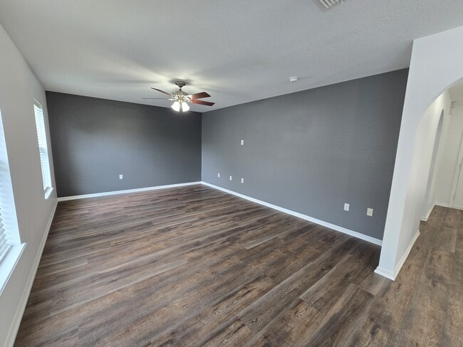 Building Photo - 110 Pine Bluff Blvd W