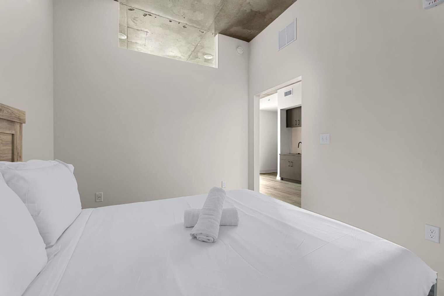 Building Photo - 617 N 12th St