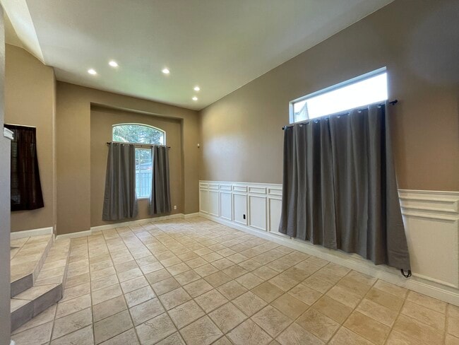 Building Photo - 8255 Point Arena Ct