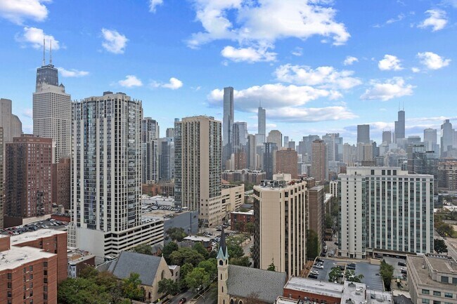 Building Photo - 1212 N LaSalle St