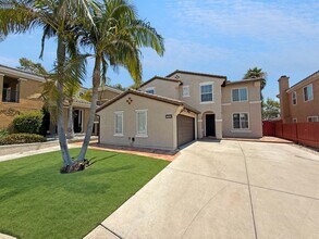 Building Photo - Beautiful 4BR + Office / 3BA Home in Prime...